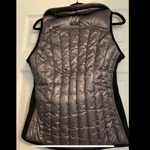 Calvin Klein Vest - Picture 2 of 8